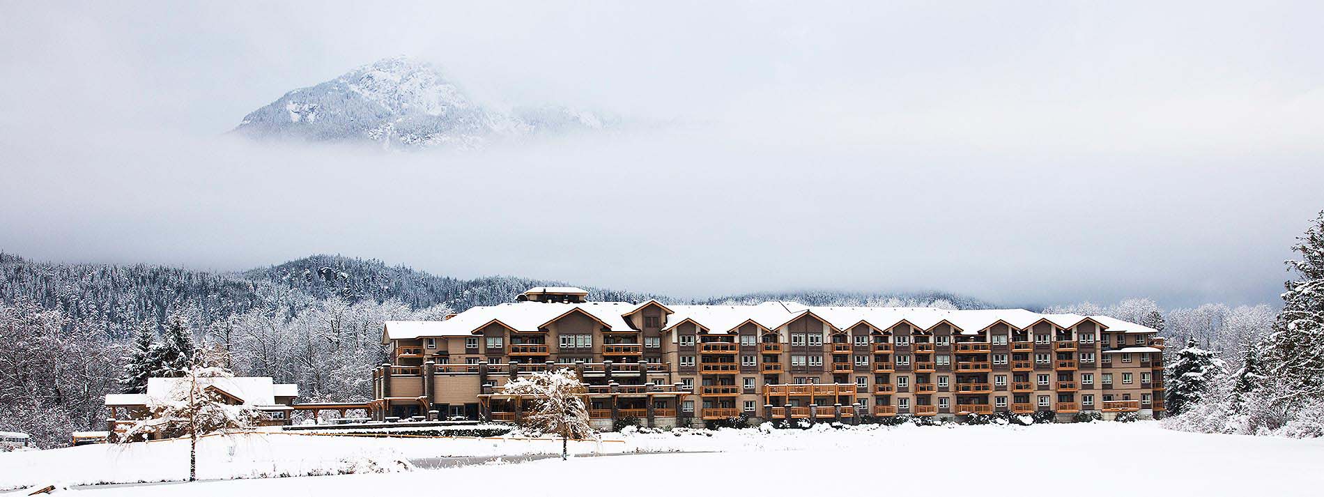 Executive Suites Hotel & Resort Squamish in winter